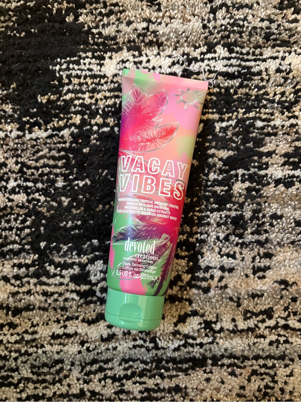 Devoted Creations Vacay Vibes Tanning Lotion - Pink & Green